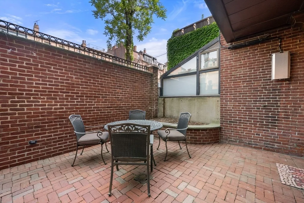 1 bed, 1 bath apartment for rent at 349 Marlborough St Unit 1, Back Bay — photo 6 of 35