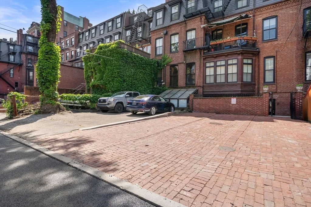 1 bed, 1 bath apartment for rent at 349 Marlborough St Unit 1, Back Bay — photo 34 of 35