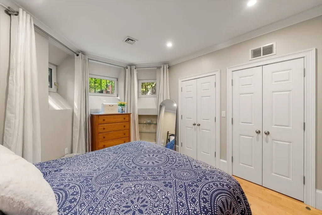1 bed, 1 bath apartment for rent at 349 Marlborough St Unit 1, Back Bay — photo 22 of 35