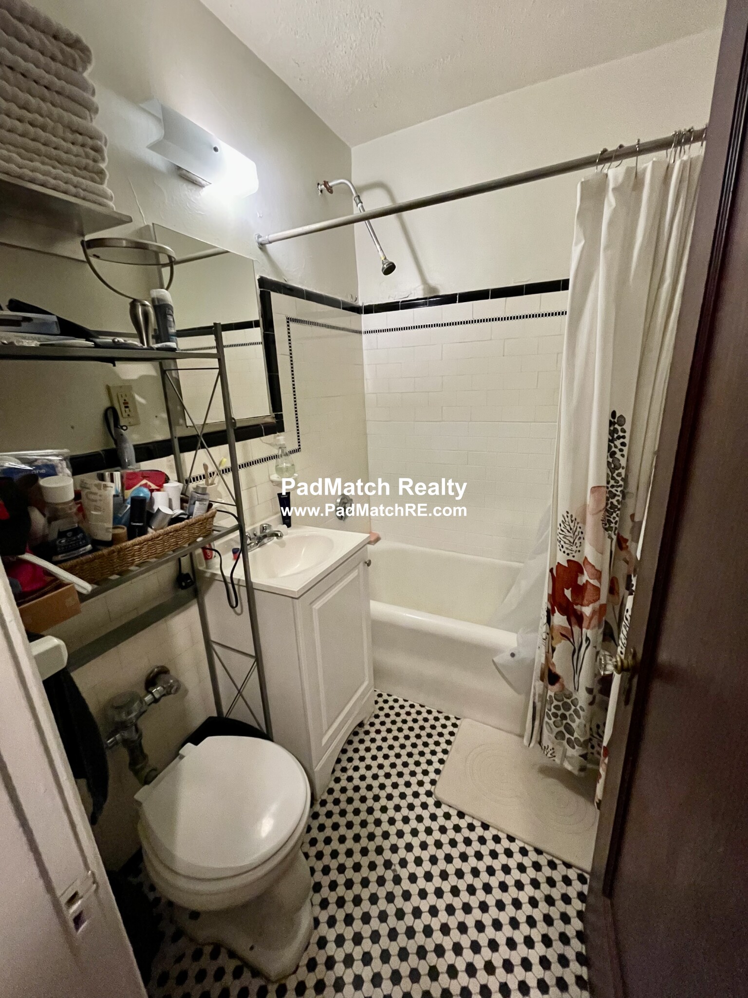 1 bed, 1 bath apartment for rent at 349 Pleasant St Unit C-6, Malden — photo 10 of 15