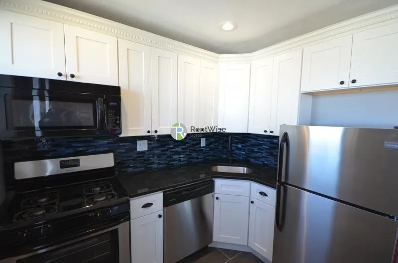 2 bed, 1 bath apartment for rent at 349 Sumner St Unit 3, East Boston — photo 5 of 25