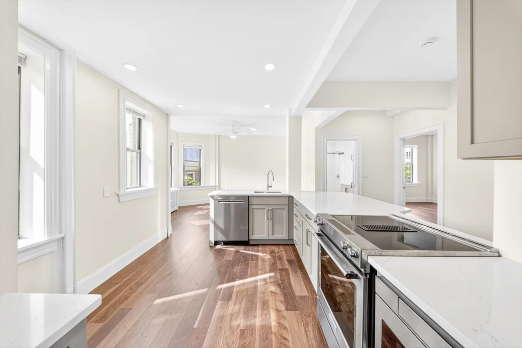 1 bed, 1 bath apartment for rent at 34A Park St Unit 1B, Coolidge Corner — photo 2 of 14