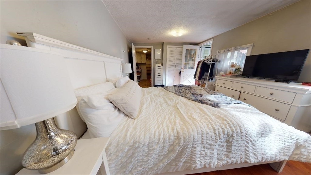 1 bed, 1 bath apartment for rent at 34B Lexington St Unit B, Eagle Hill — photo 18 of 30
