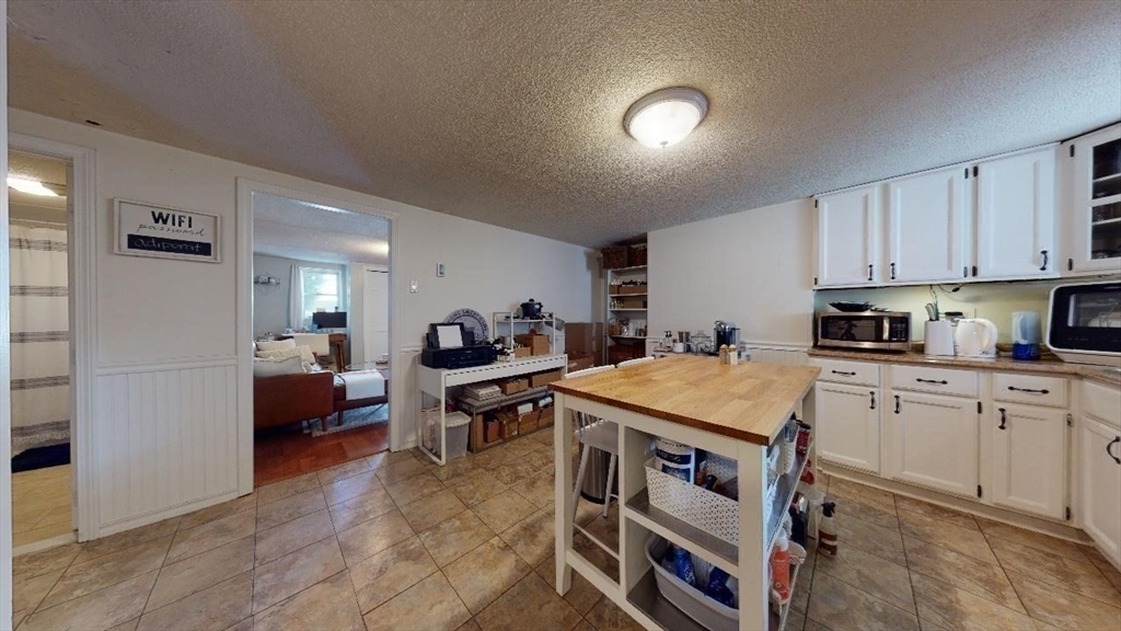 1 bed, 1 bath apartment for rent at 34B Lexington St Unit B, Eagle Hill — photo 22 of 30