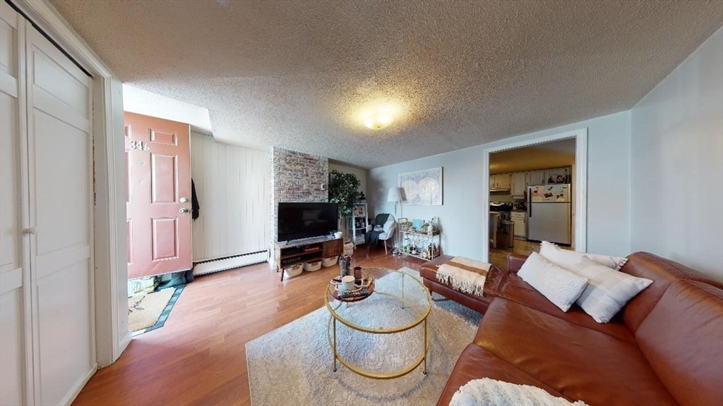 1 bed, 1 bath apartment for rent at 34B Lexington St Unit B, Eagle Hill — photo 8 of 30