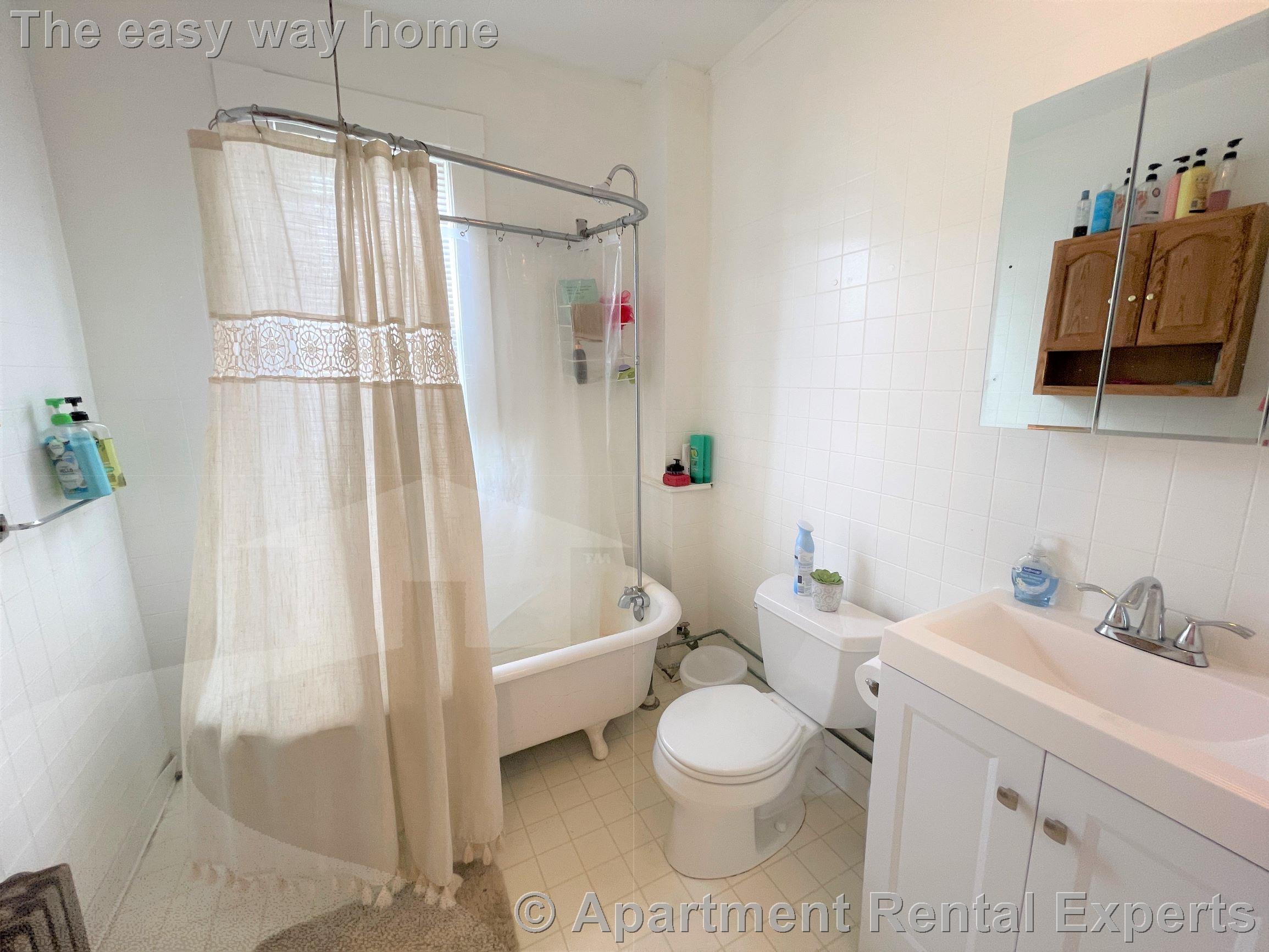 3 bed, 1 bath apartment for rent at 35 Hancock St Unit 3, Porter Square — photo 4 of 20