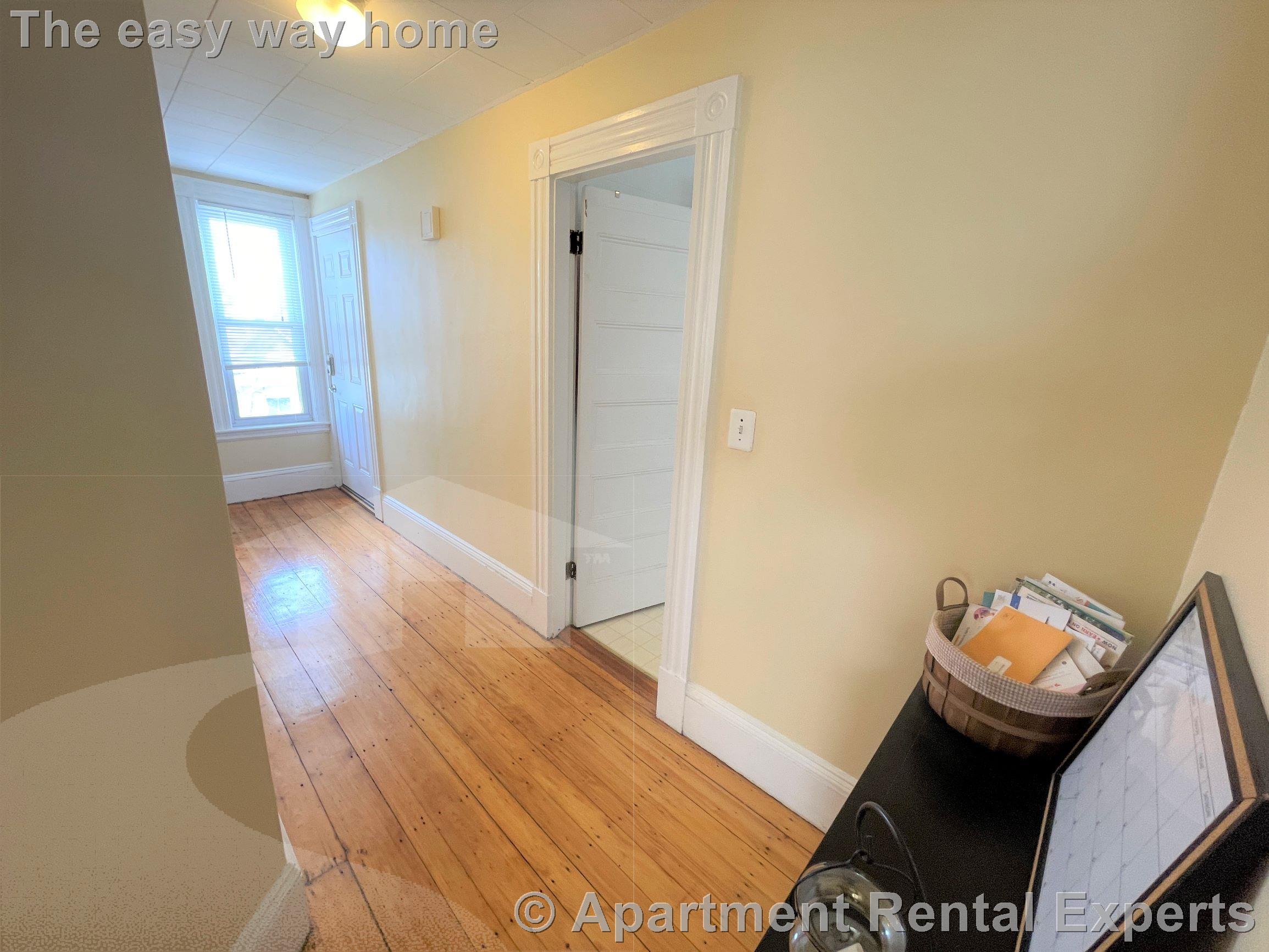 3 bed, 1 bath apartment for rent at 35 Hancock St Unit 3, Porter Square — photo 3 of 20