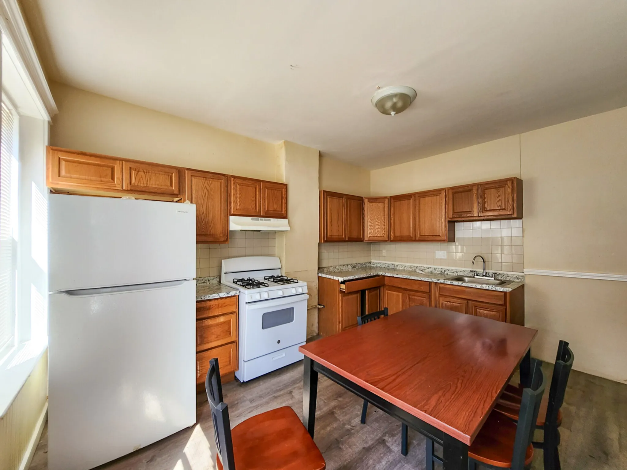 3 bed, 1 bath apartment for rent at 35 Abbotsford St Unit 3, Roxbury