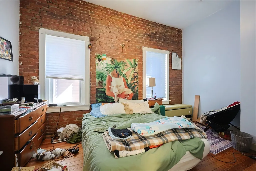 3 bed, 1.5 bath apartment for rent at 35 Adamson St Unit 2, Allston — photo 9 of 15