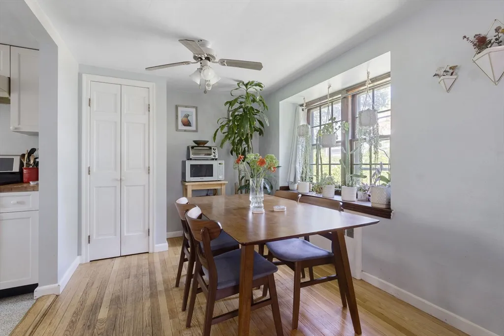2 bed, 1 bath apartment for rent at 35 Alpine St Unit 1, West Cambridge — photo 6 of 14