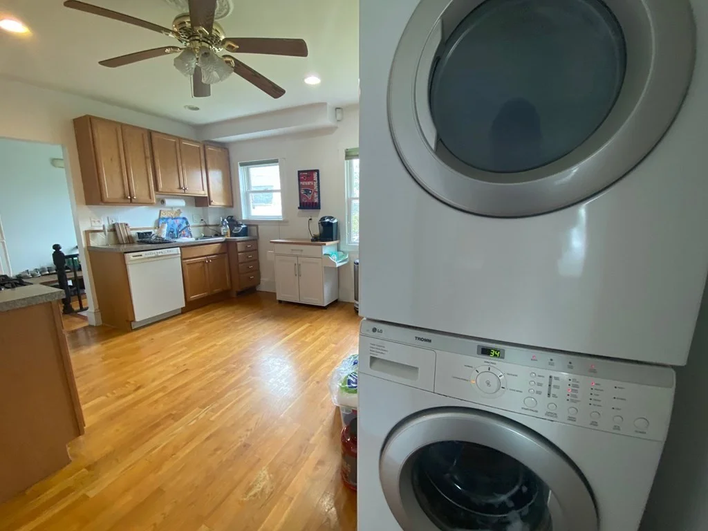 3 bed, 2.5 bath apartment for rent at 35 Antwerp St Unit 2, Brighton — photo 4 of 15