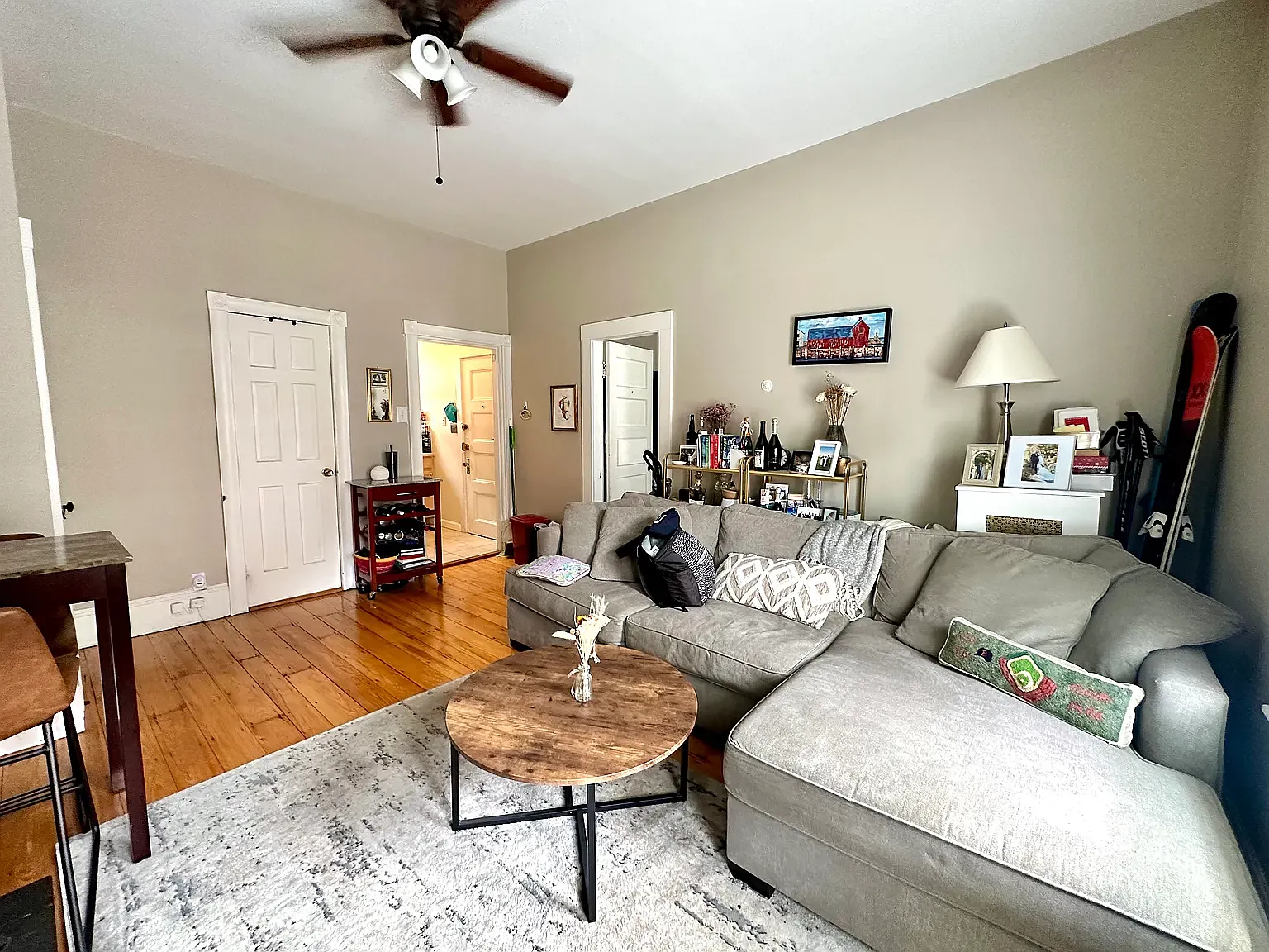 1 bed, 1 bath apartment for rent at 35 Bay State Rd Unit 5, Fenway — photo 1 of 9