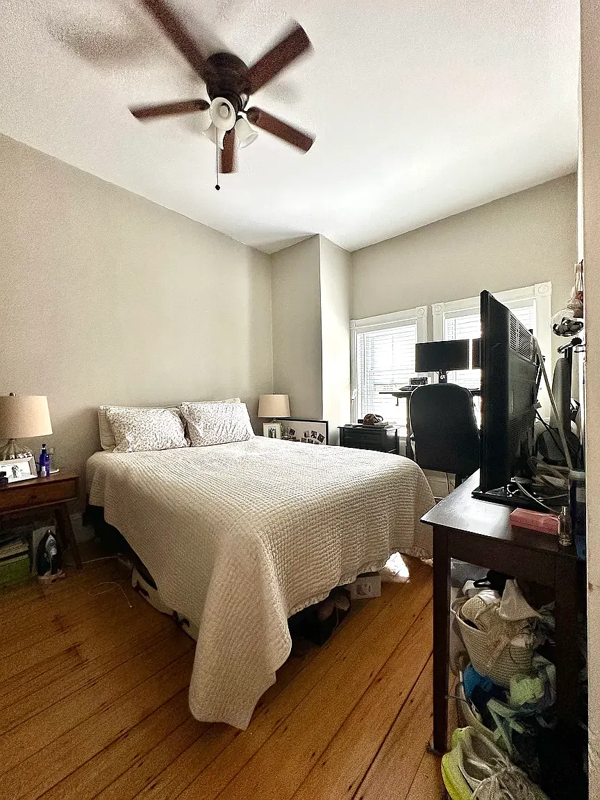 1 bed, 1 bath apartment for rent at 35 Bay State Rd Unit 5, Fenway — photo 3 of 9