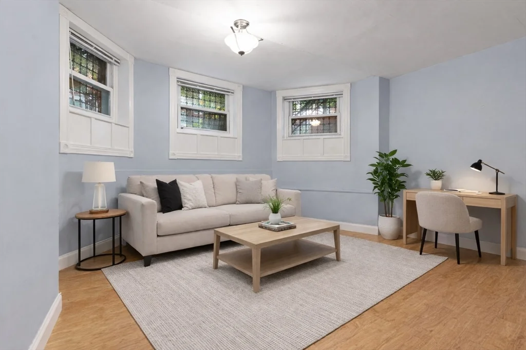 1 bed, 1 bath apartment for rent at 35 Bay State Rd Unit BF, Back Bay — photo 1 of 8
