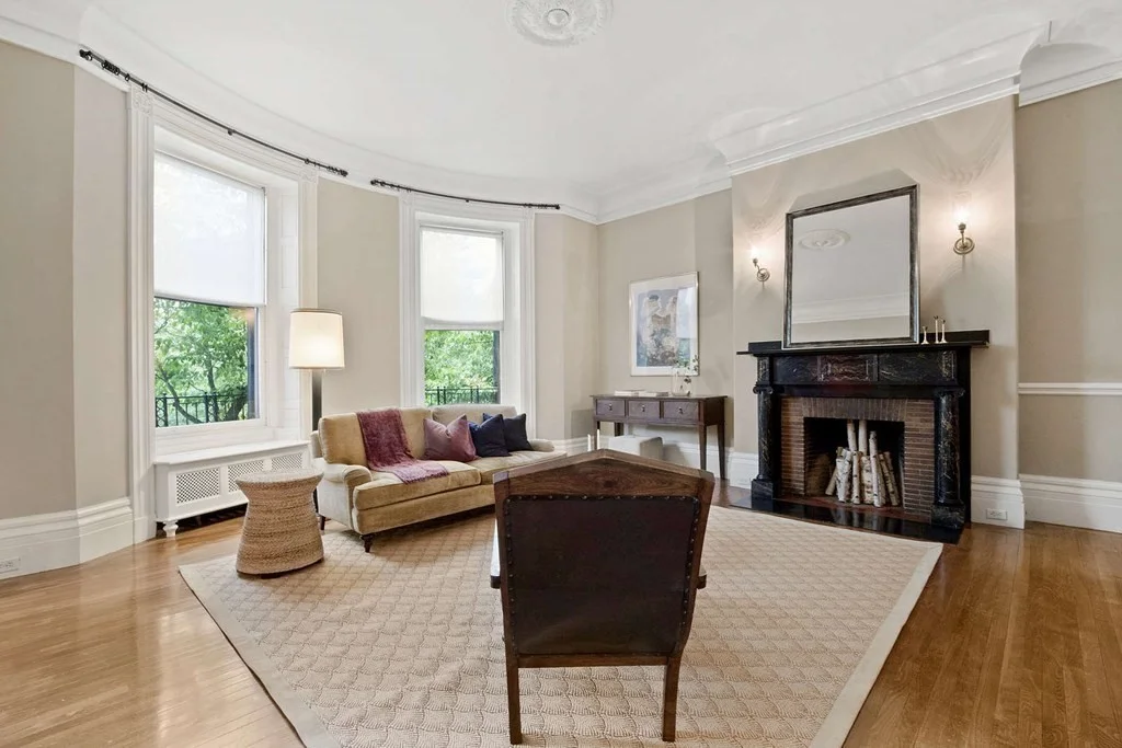 3 bed, 3 bath apartment for rent at 35 Beacon St Unit 1, Beacon Hill