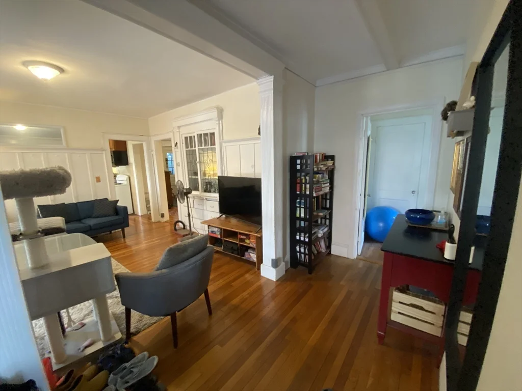 3 bed, 1 bath apartment for rent at 35 Boulevard Ter Unit 1, Boston — photo 6 of 8