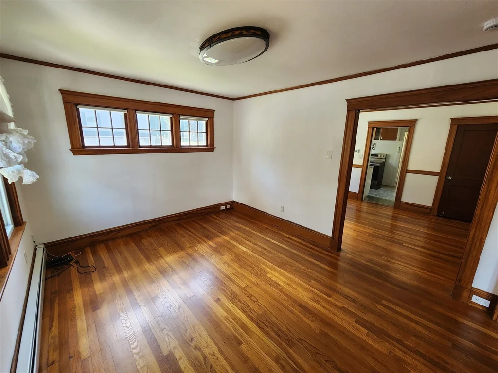 2 bed, 1 bath apartment for rent at 35 Bowker St, Lexington — photo 2 of 10