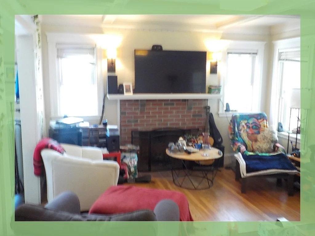 3 bed, 1 bath apartment for rent at 35 Boylston St Unit 2, East Watertown — photo 15 of 23