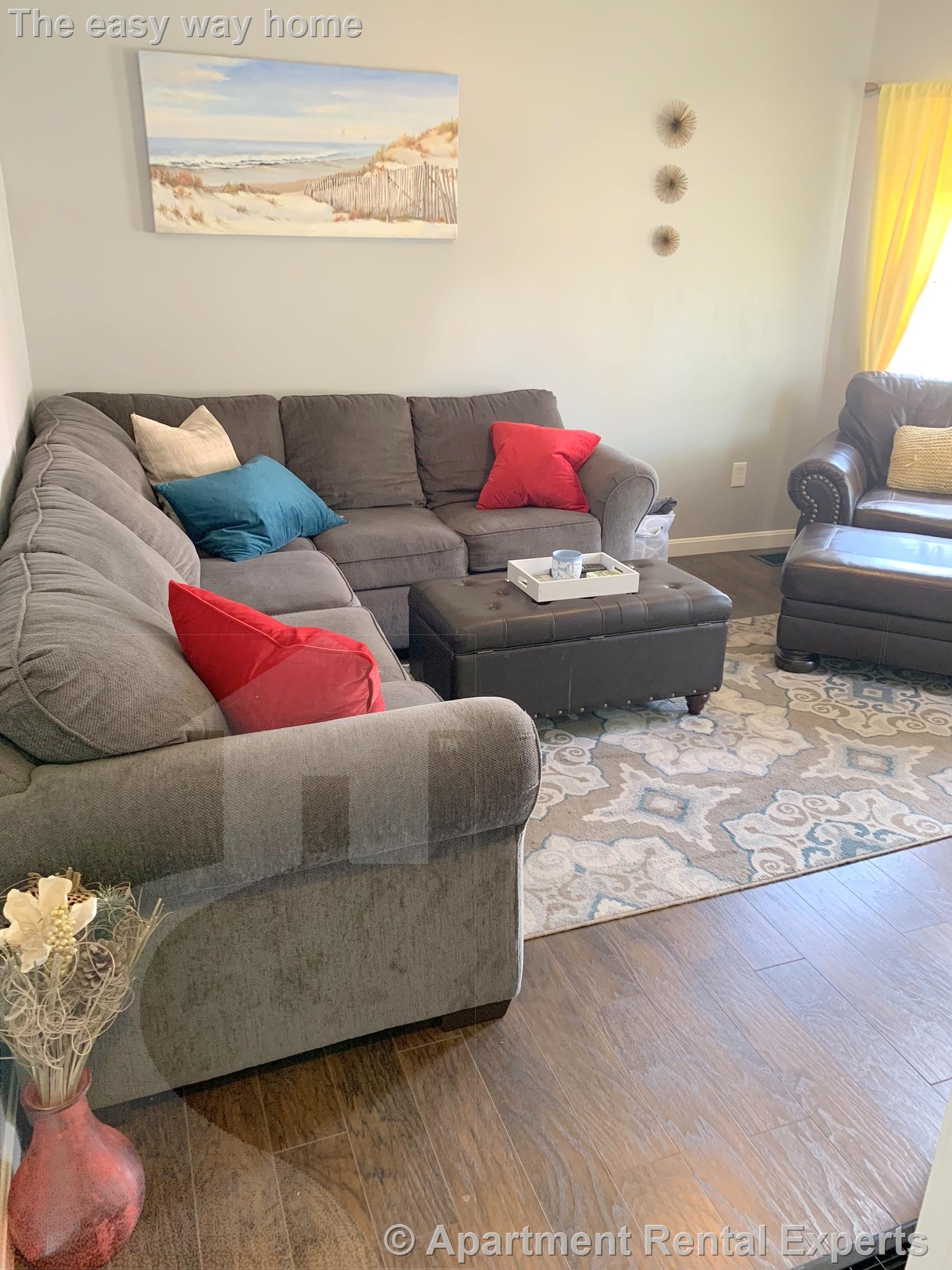 2 bed, 1 bath apartment for rent at 35 Bradley St Unit 1, Winter Hill — photo 4 of 16