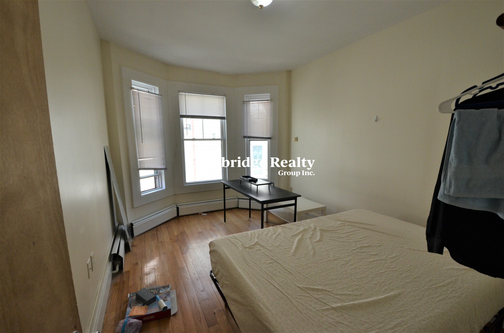 3 bed, 1.5 bath apartment for rent at 35 Brookline St Unit 12T, Cambridgeport — photo 14 of 23