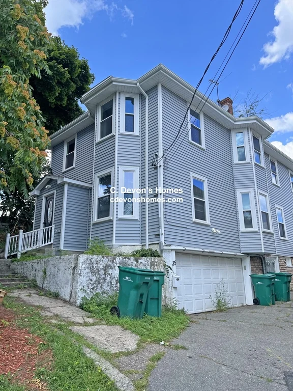 4 bed, 1 bath apartment for rent at 35 Burchstead Pl Unit 2, Lynn — photo 5 of 7