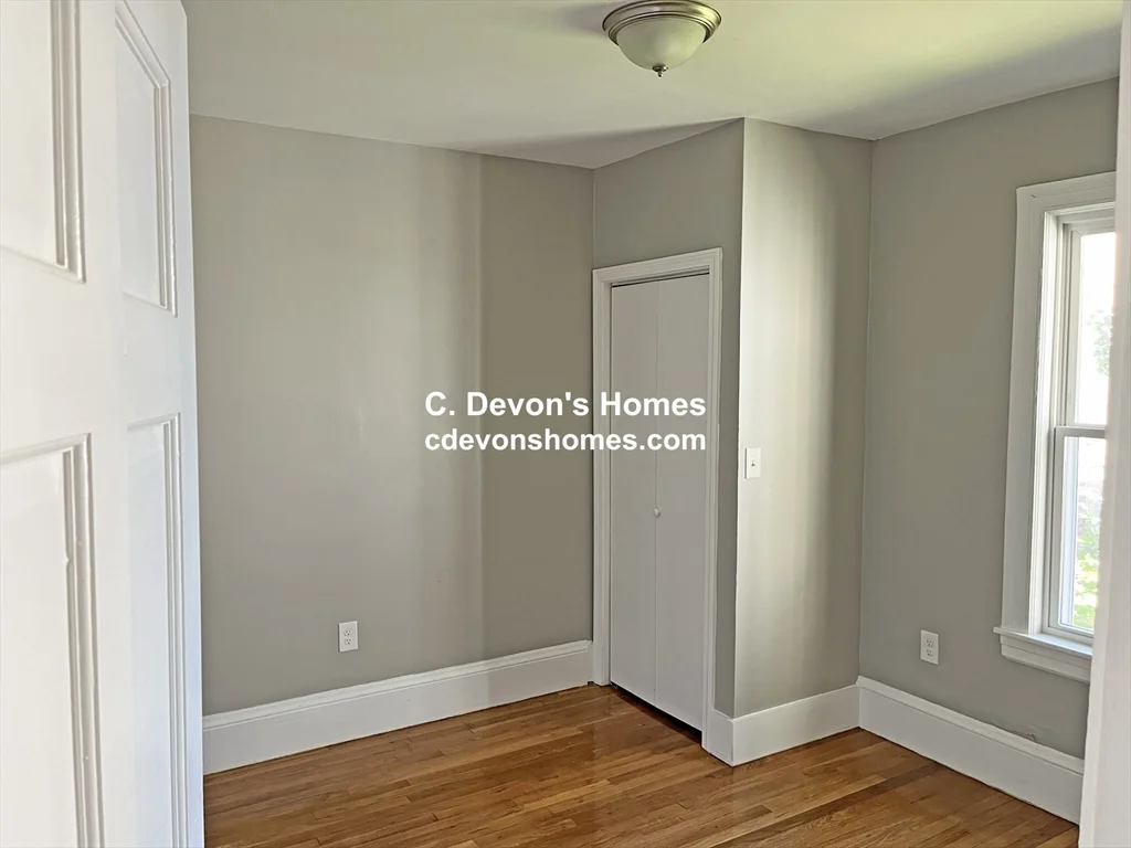 4 bed, 1 bath apartment for rent at 35 Burchstead Pl Unit 2, Lynn — photo 7 of 7