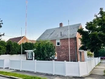4 bed, 2 bath apartment for rent at 35 Butts St, Newton — photo 10 of 12