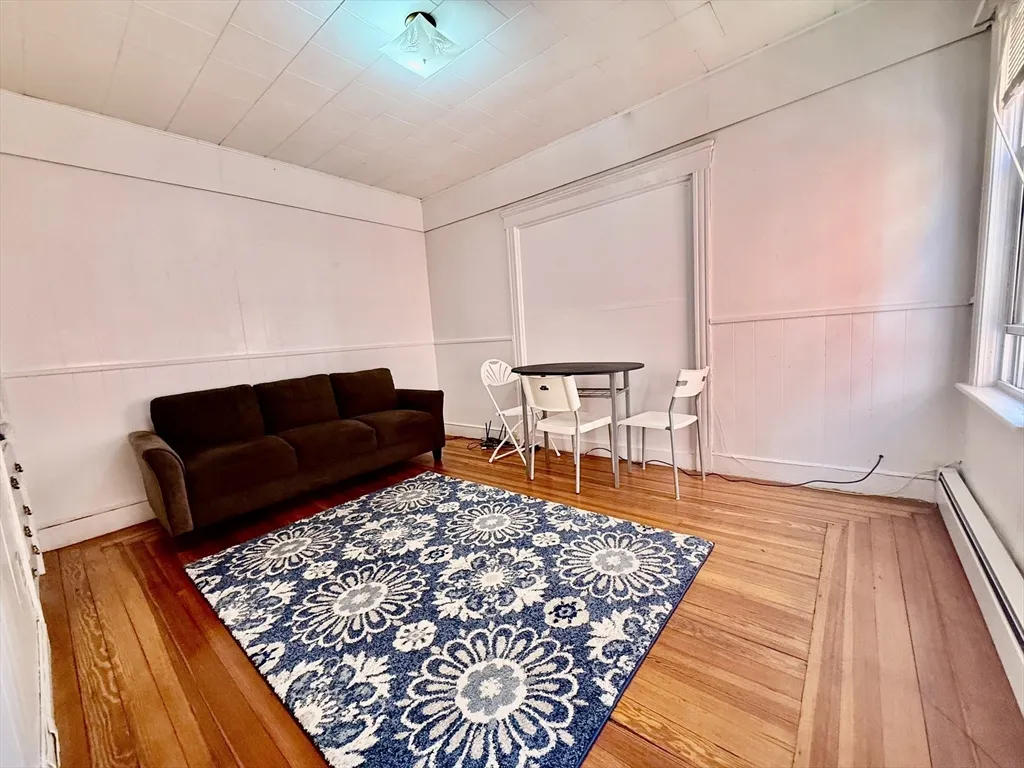 3 bed, 1 bath apartment for rent at 35 Calvin St Unit 2, Ward Two — photo 8 of 10