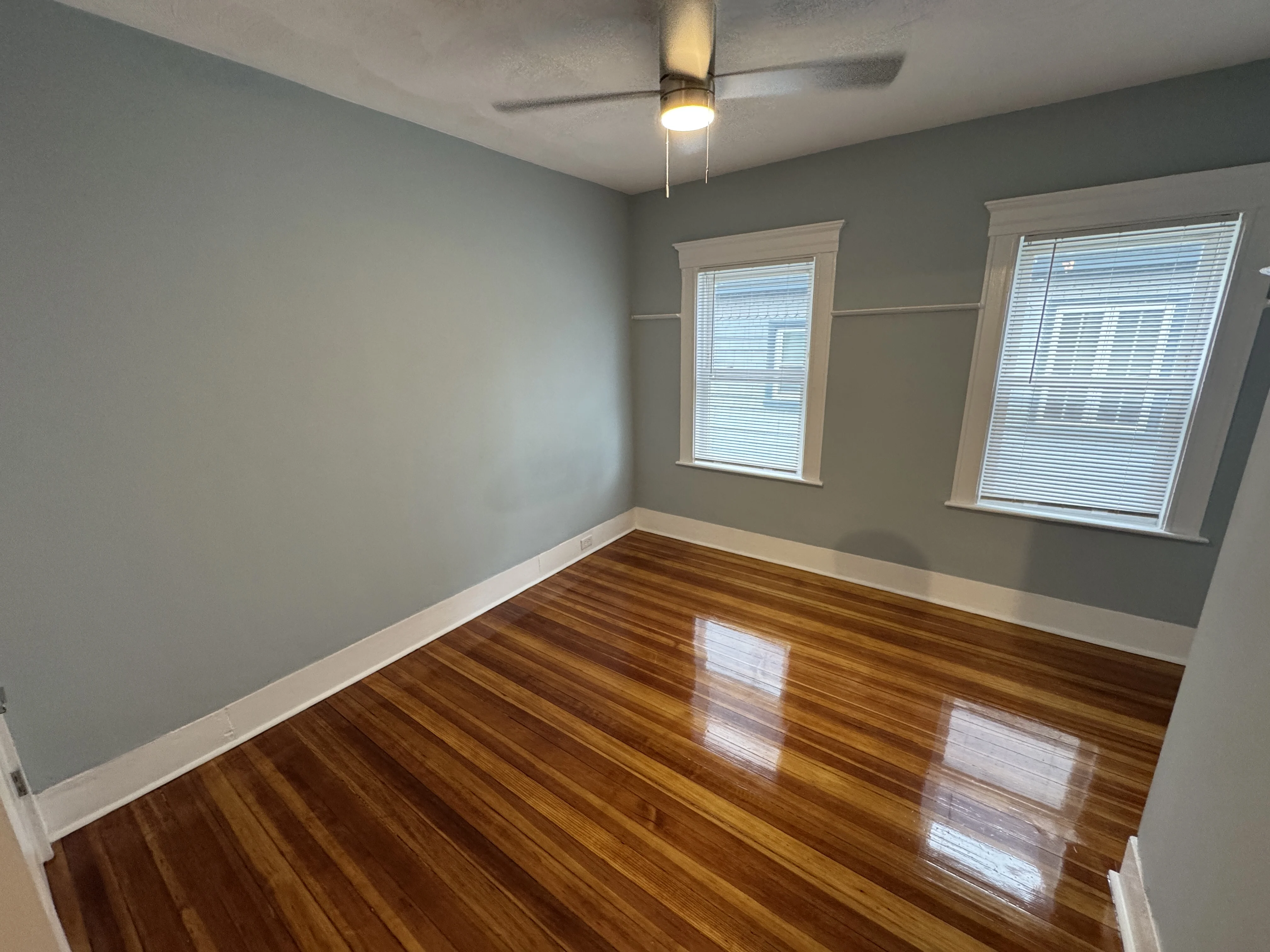 1 split bed, 1 bath apartment for rent at 35 Cameron Ave Unit 2, North Cambridge — photo 4 of 6