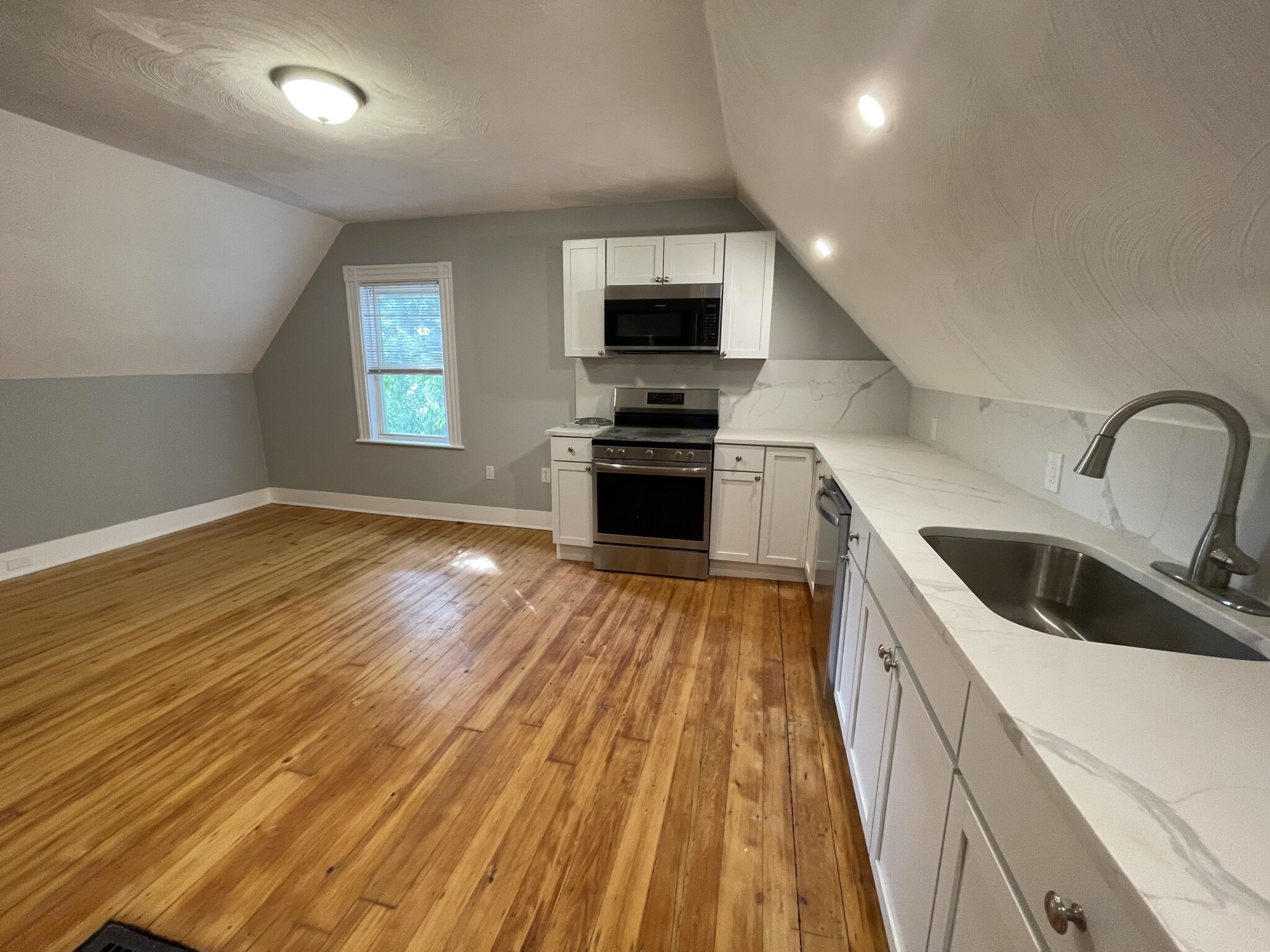 2 bed, 1 bath apartment for rent at 35 Cameron Ave Unit 3, Teele Square — photo 2 of 13