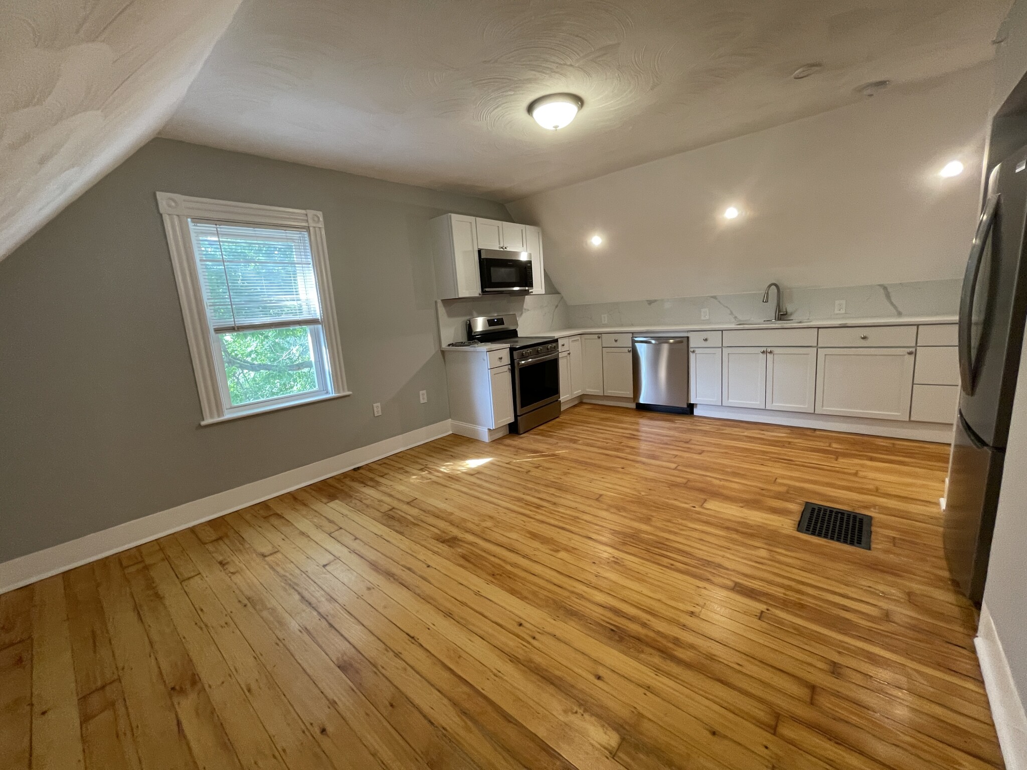2 bed, 1 bath apartment for rent at 35 Cameron Ave Unit 3, Teele Square