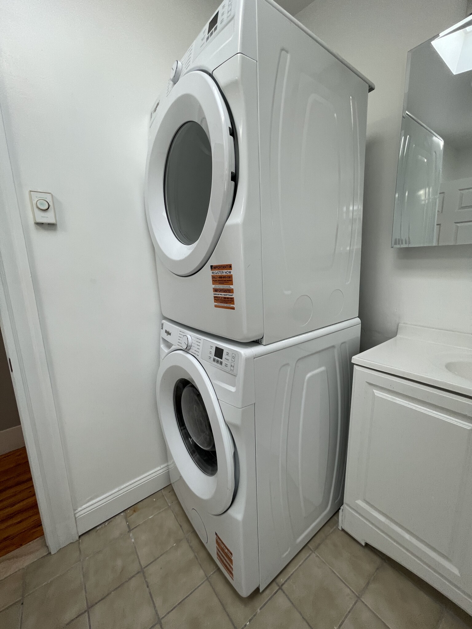2 bed, 1 bath apartment for rent at 35 Cameron Ave Unit 3, Teele Square — photo 9 of 13
