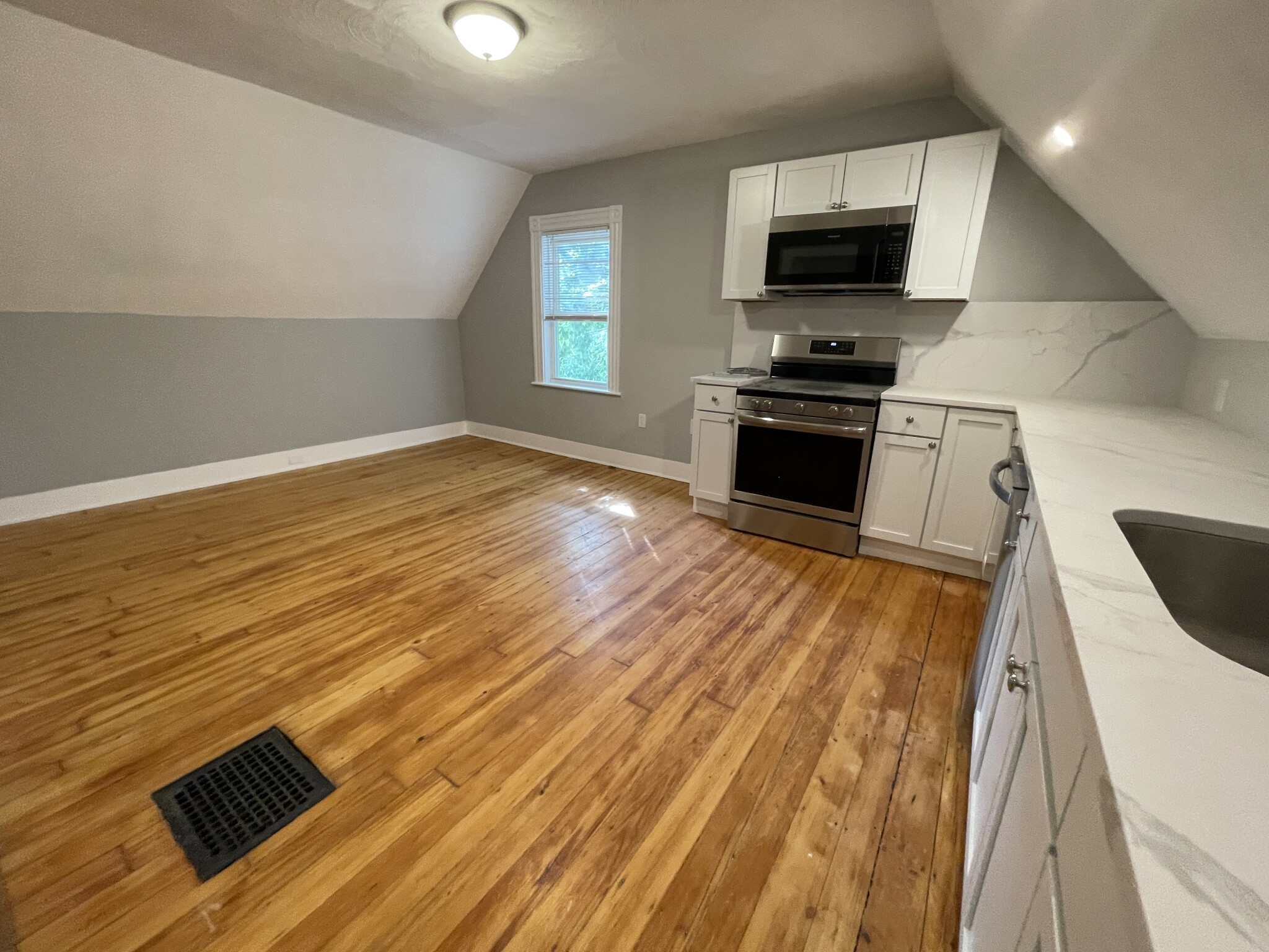 2 bed, 1 bath apartment for rent at 35 Cameron Ave Unit 3, Teele Square — photo 4 of 13