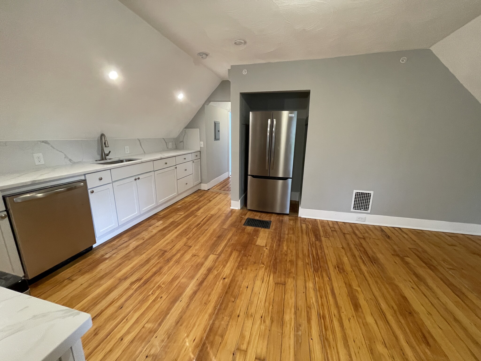 2 bed, 1 bath apartment for rent at 35 Cameron Ave Unit 3, Teele Square — photo 5 of 13