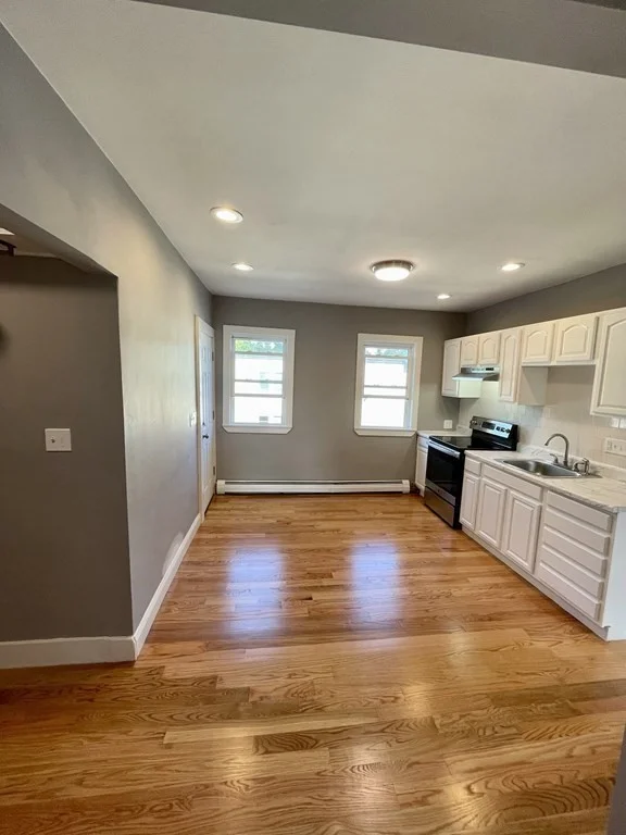 3 bed, 1 bath apartment for rent at 35 Cameron St Unit 3, Dorchester — photo 4 of 15