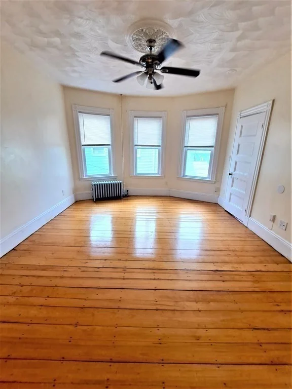 4 bed, 1 bath apartment for rent at 35 Catawba St Unit 2, Roxbury — photo 6 of 15