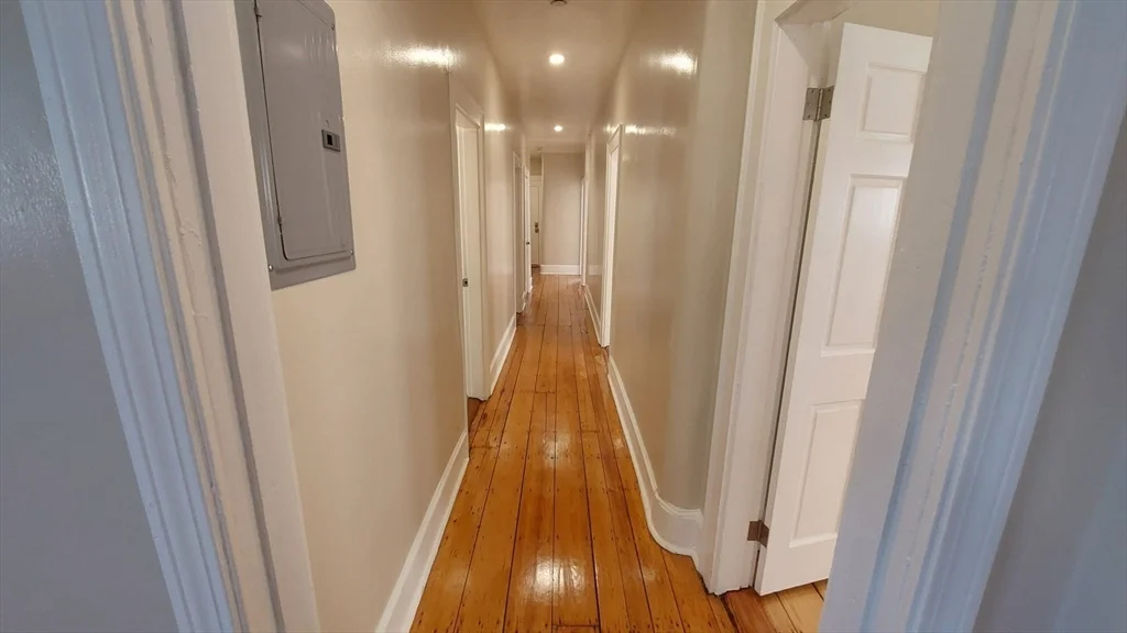 4 bed, 1 bath apartment for rent at 35 Catawba St Unit 2, Roxbury — photo 5 of 15