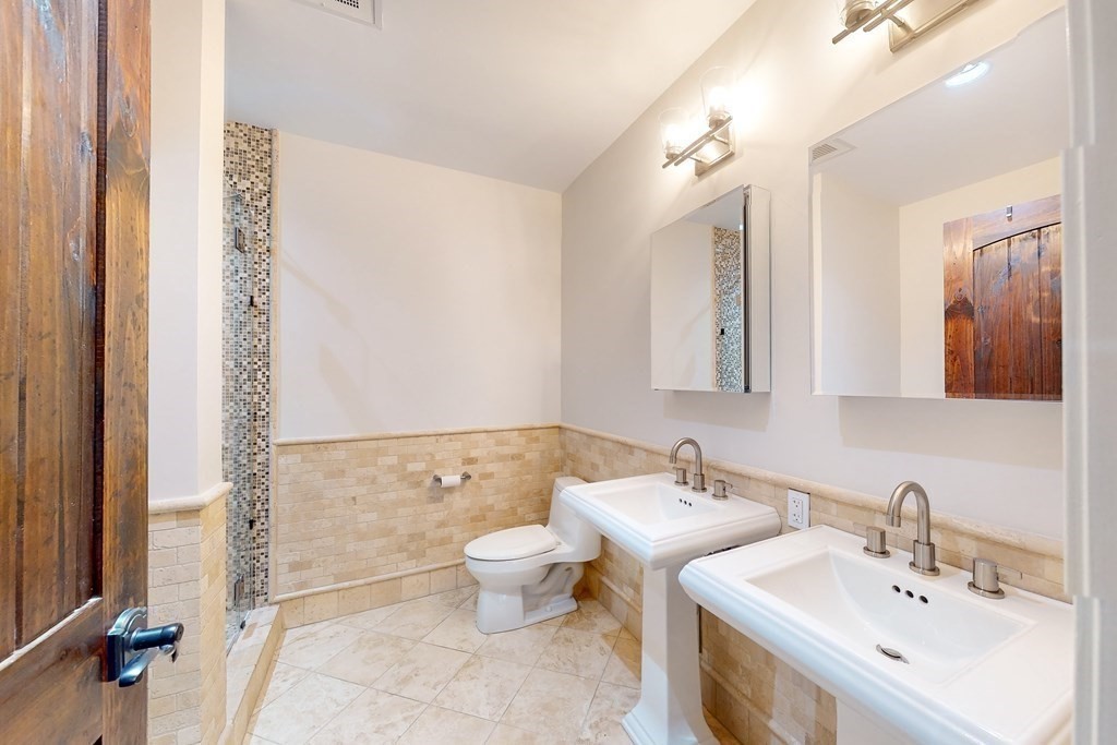 2 bed, 2 bath apartment for rent at 35 Channel Center St Unit 301, Seaport District — photo 24 of 39