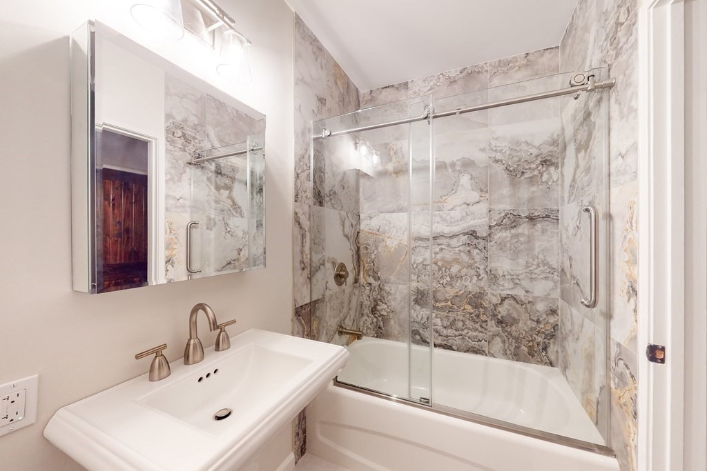 2 bed, 2 bath apartment for rent at 35 Channel Center St Unit 301, Seaport District — photo 17 of 39
