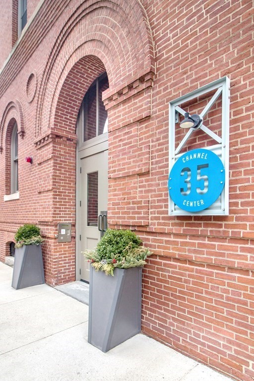 2 bed, 2 bath apartment for rent at 35 Channel Center St Unit 301, Seaport District — photo 1 of 39
