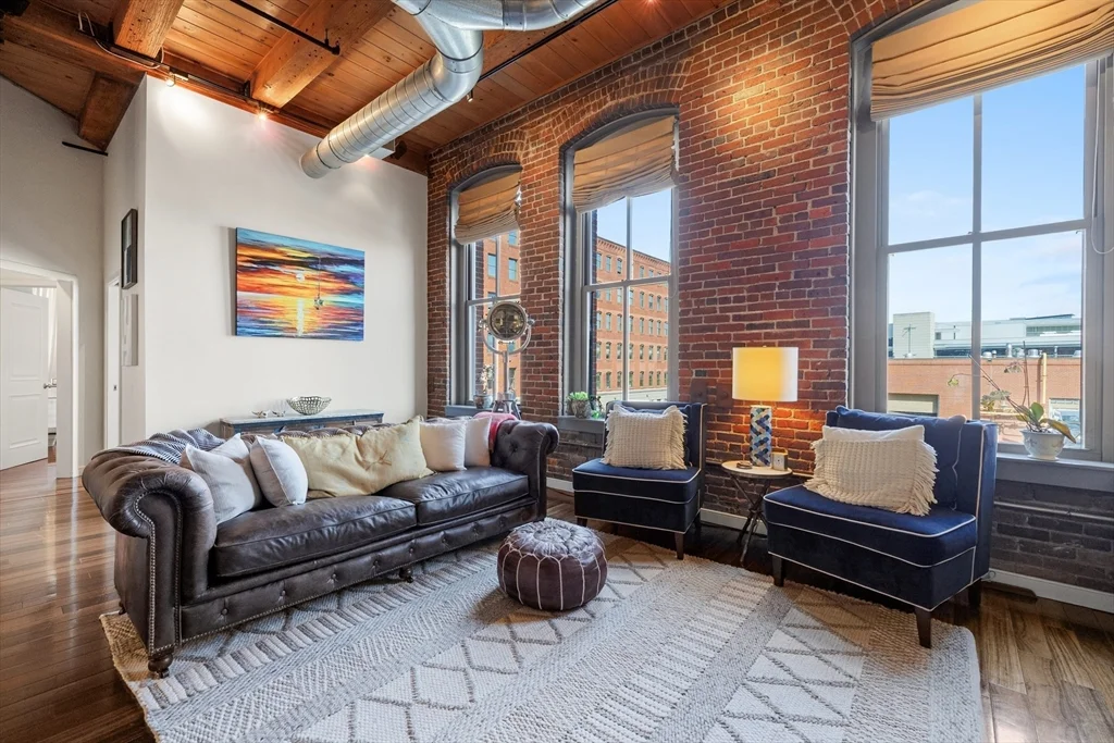 3 bed, 2 bath apartment for rent at 35 Channel Center Unit 210, South Boston — photo 7 of 24
