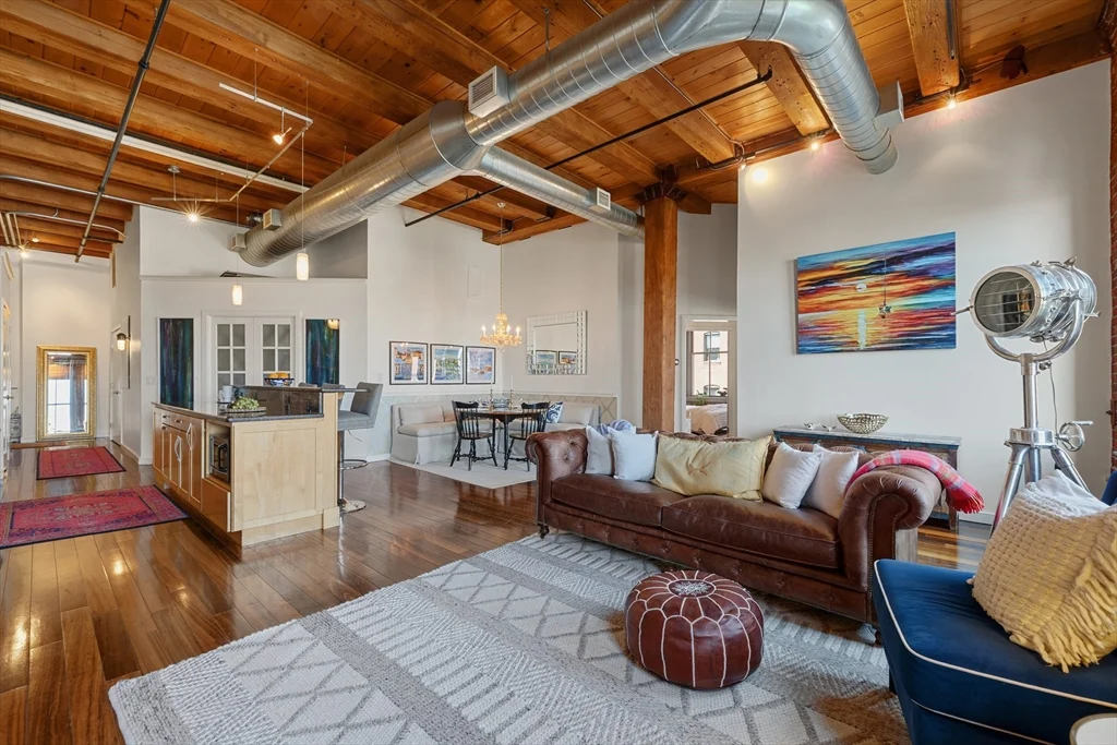 3 bed, 2 bath apartment for rent at 35 Channel Center Unit 210, South Boston — photo 6 of 24
