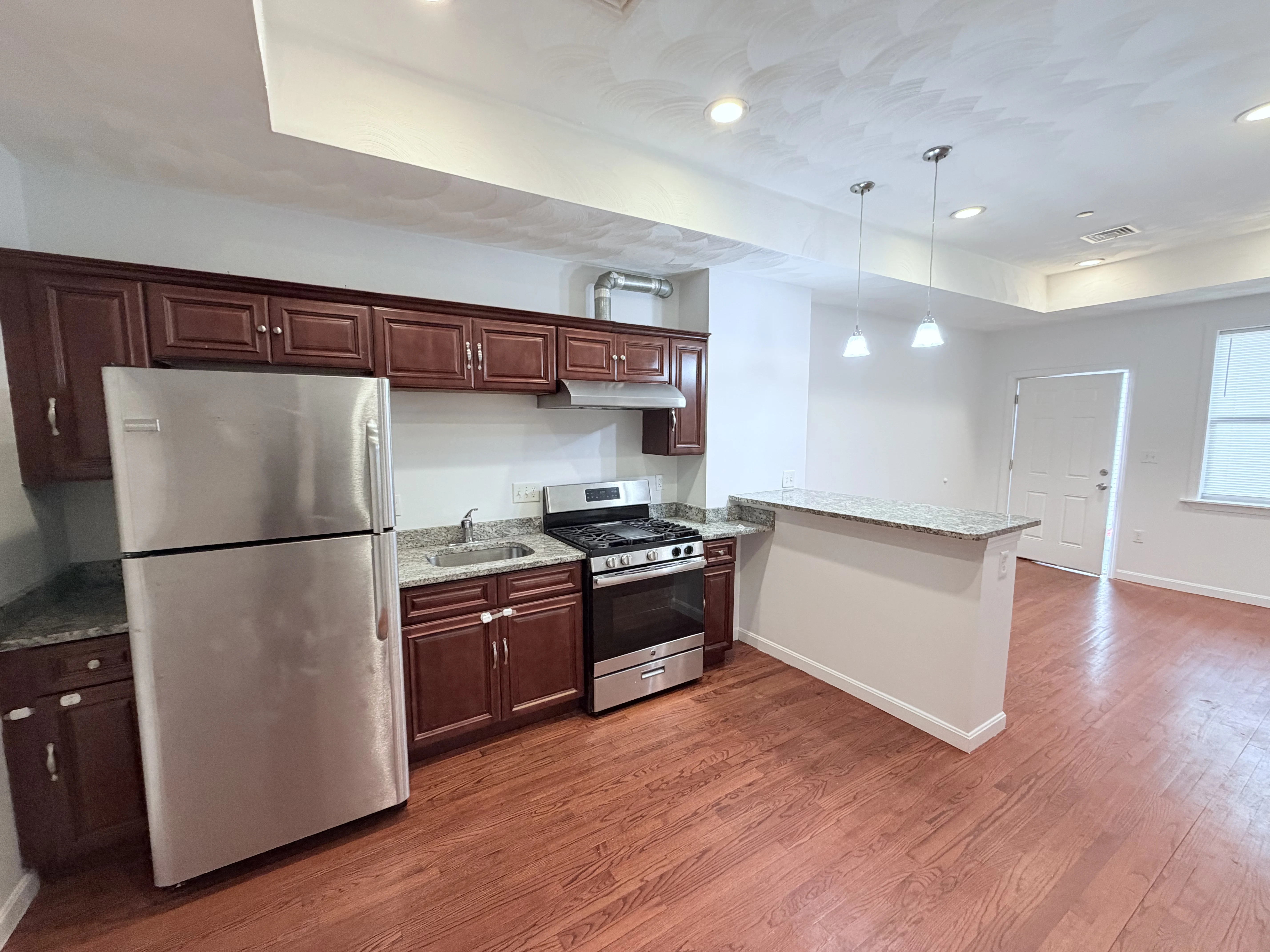 2 bed, 1 bath apartment for rent at 35 Cherry St Unit 1, Chelsea — photo 3 of 11