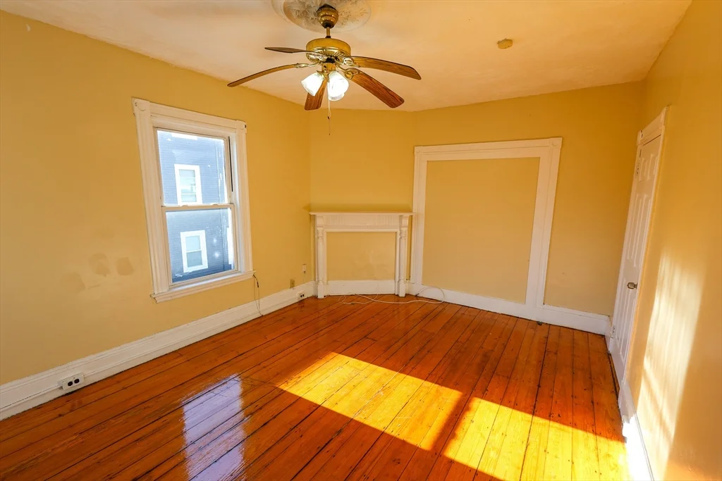 4 bed, 1 bath apartment for rent at 35 Clarkson St Unit 2, Dorchester — photo 9 of 9