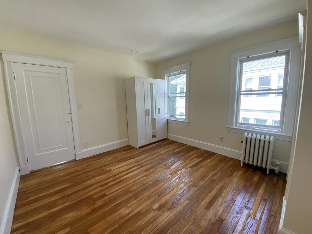 5 bed, 2 bath apartment for rent at 35 Claymoss Unit 35, Boston — photo 8 of 16