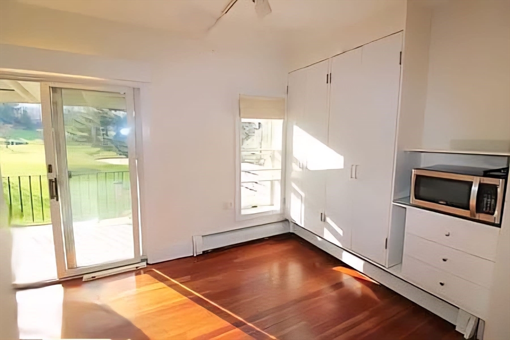 2 bed, 1 bath apartment for rent at 35 Commonwealth St Unit 2, Watertown — photo 5 of 13