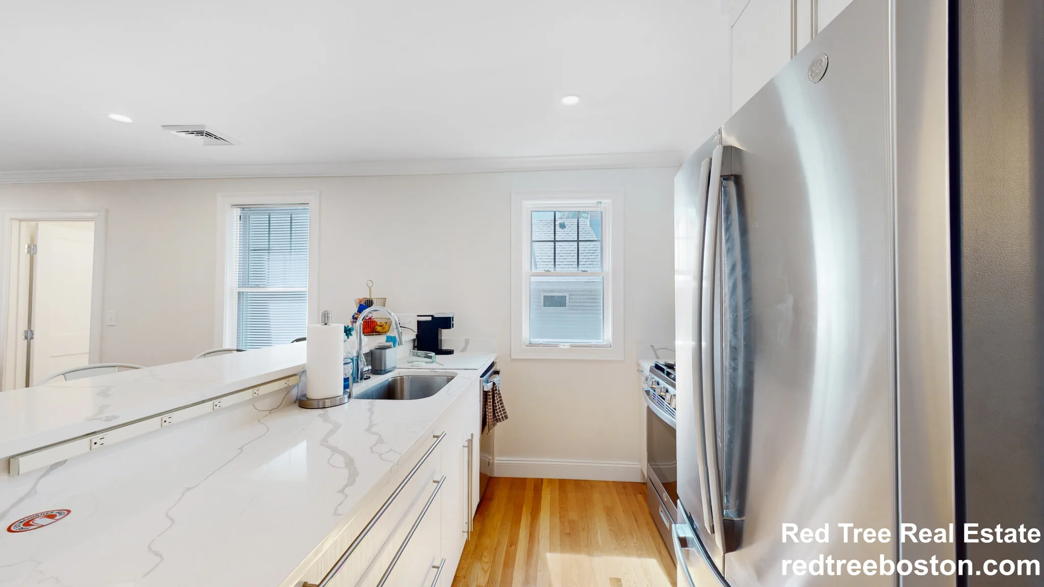 4 bed, 2.5 bath apartment for rent at 35 Crosby Rd Unit 1, Chestnut Hill — photo 4 of 16