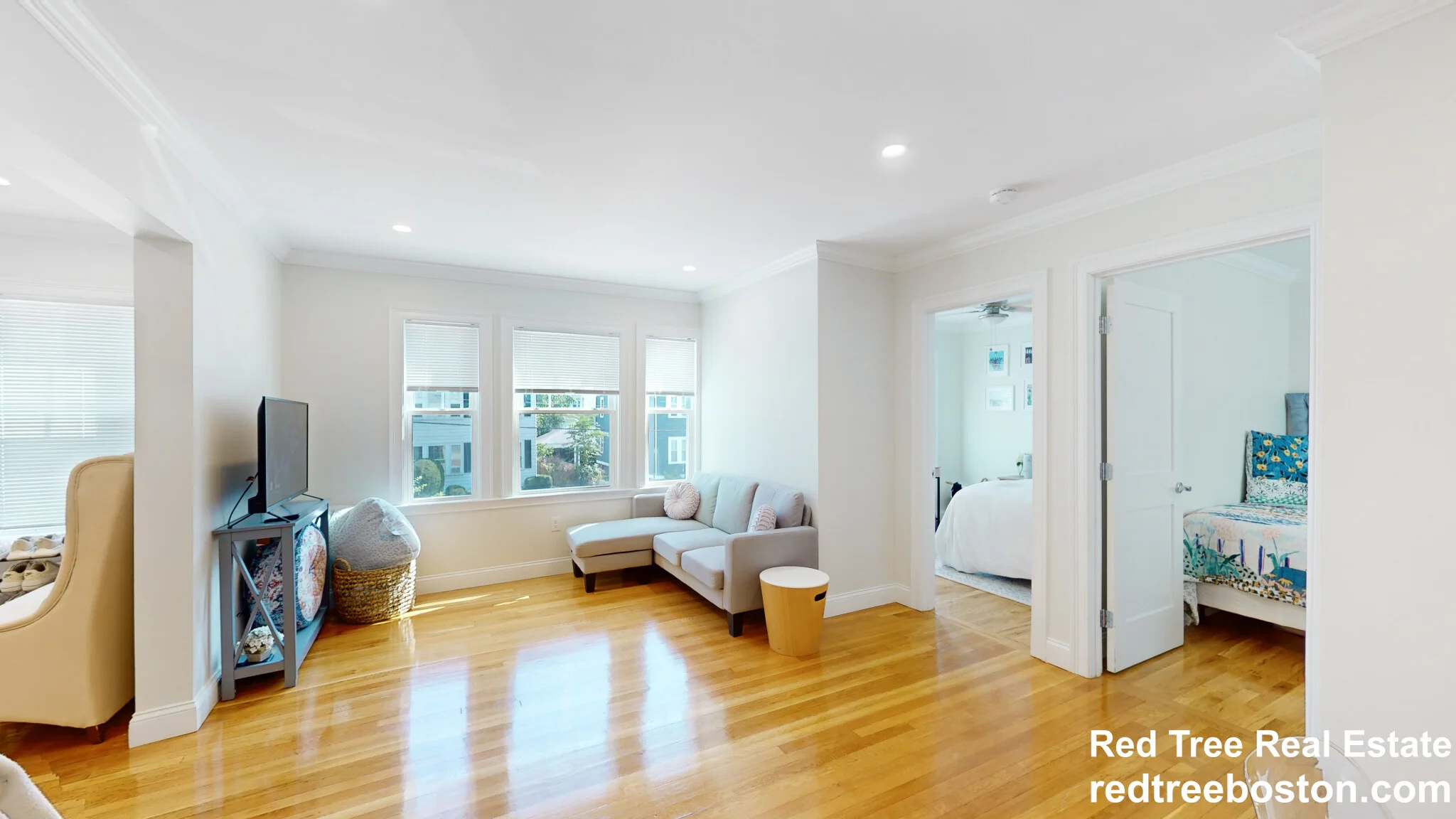 4 bed, 2.5 bath apartment for rent at 35 Crosby Rd Unit 1, Chestnut Hill — photo 1 of 16