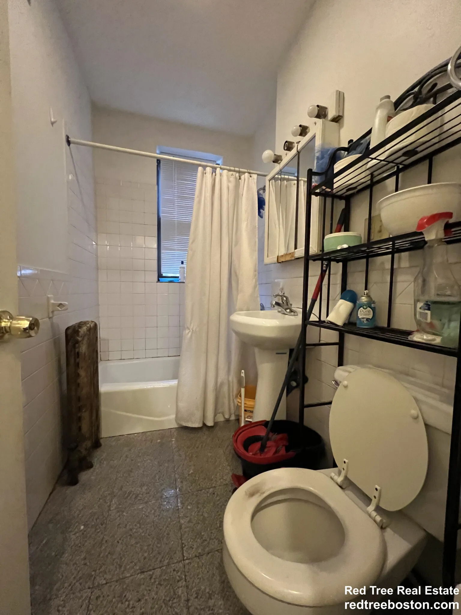 4 bed, 1 bath apartment for rent at 35 Cummings Rd Unit 1, Brighton — photo 9 of 12