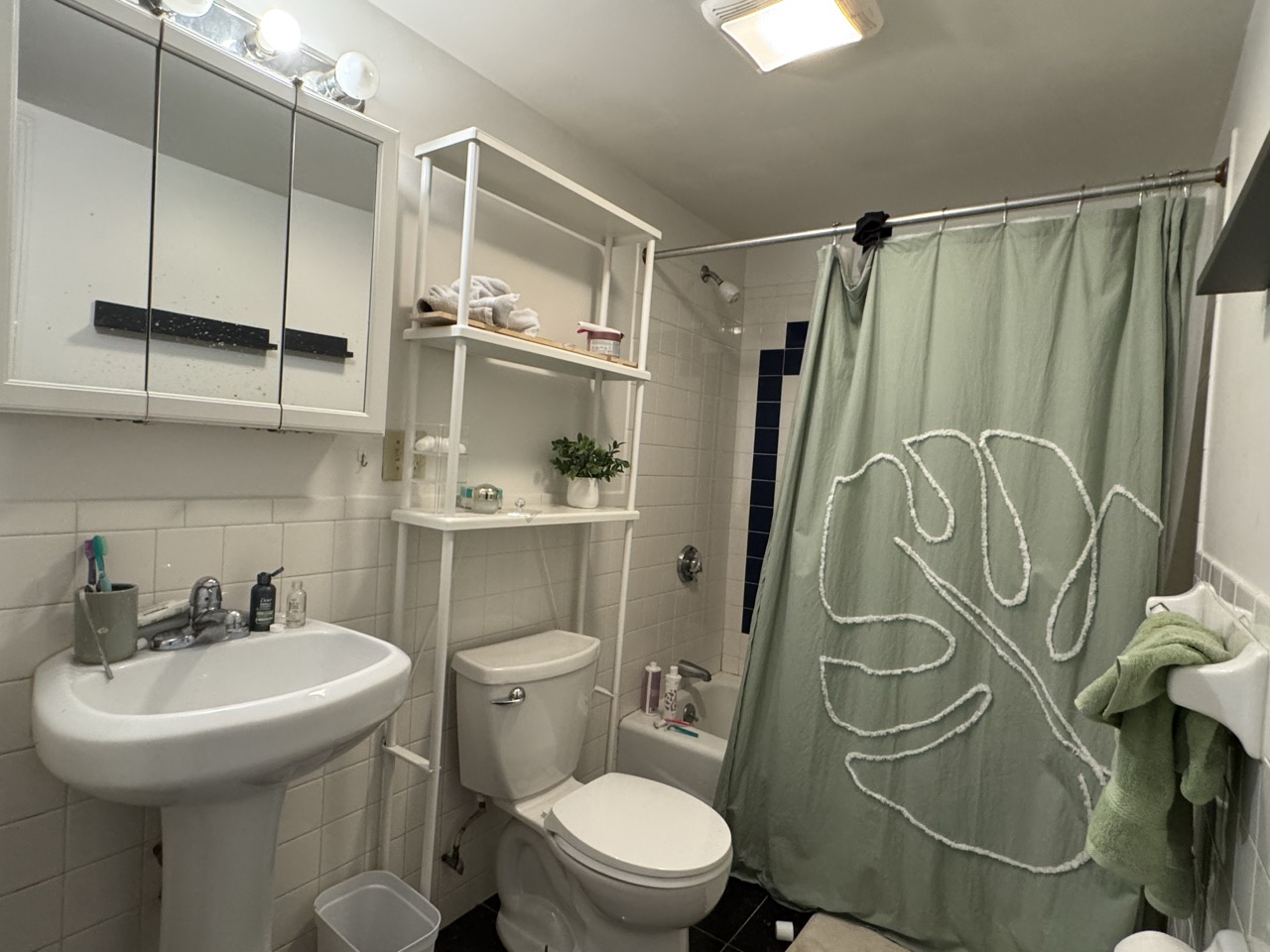 3 bed, 2 bath apartment for rent at 35 Cummings Rd Unit B, Brighton — photo 16 of 17